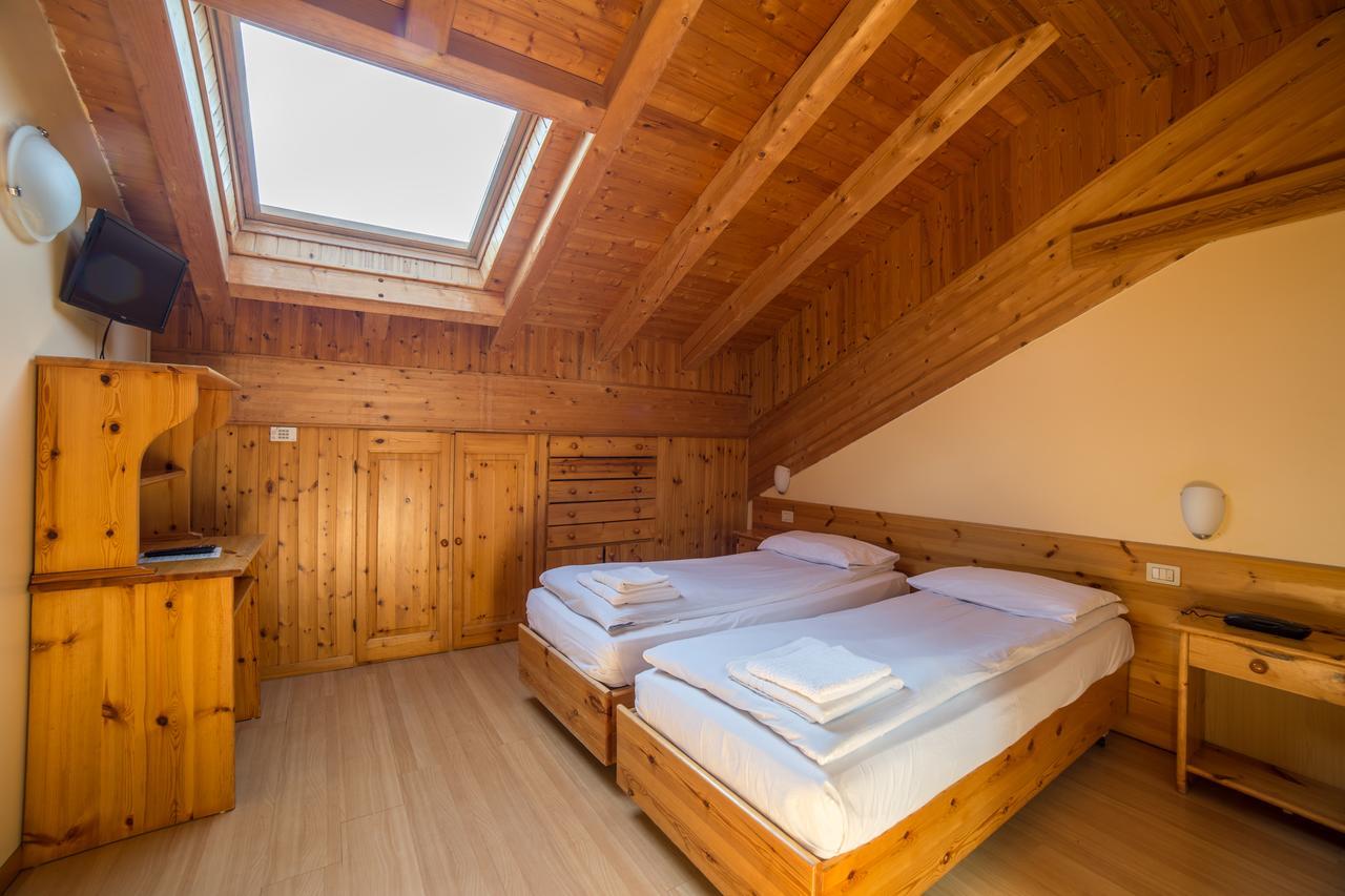 Park Hotel Miramonti Folgaria Bagian luar foto